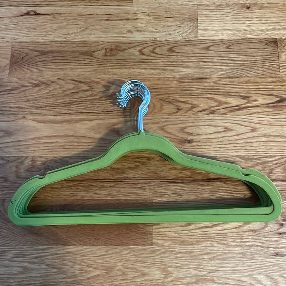 Pack of 15 lime green flocked hangers
